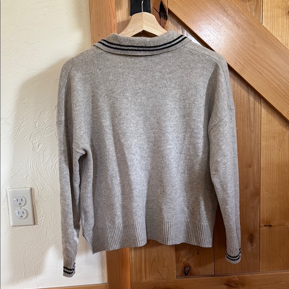 Madewell Gray V-Neck Sweater - Picture 3 of 3
